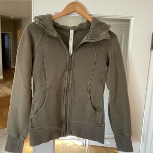 Lululemon Olive Green Women's Hoodie Soft Zip Jacket Size 6.